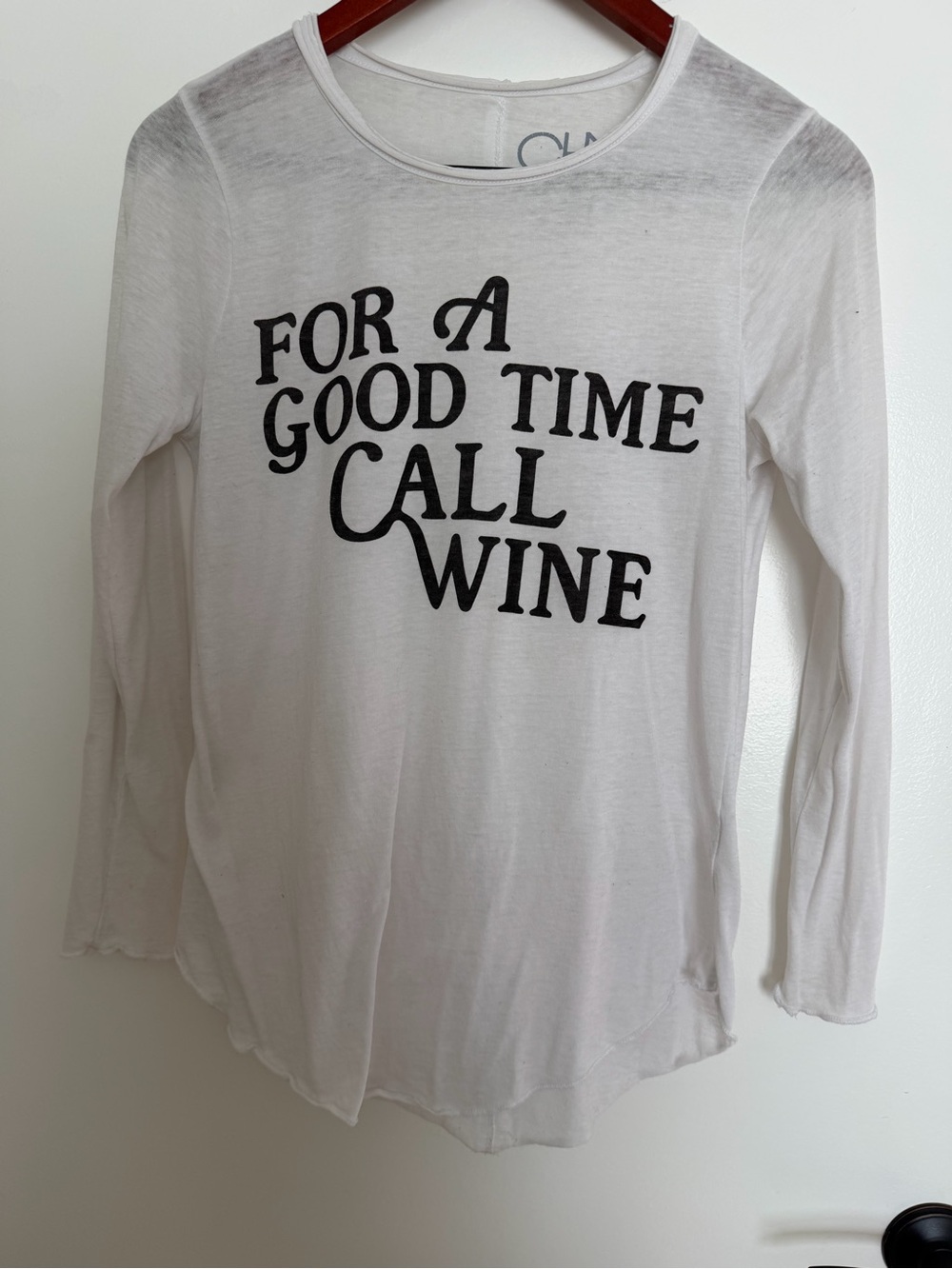 Chasor Long-Sleeve Graphic Tee - White